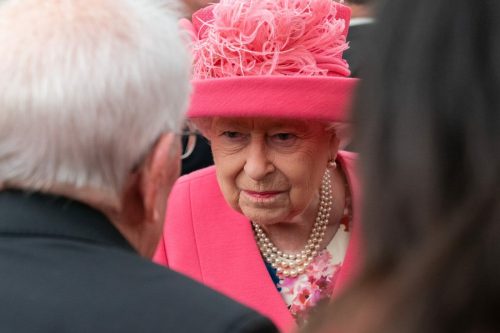 Queen-Elizabeth-II-in-pink